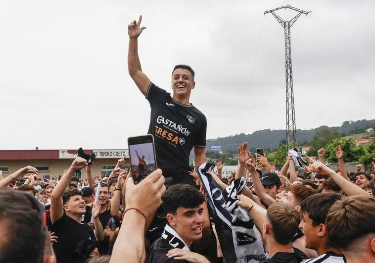 El Lealtad cierra el círculo de las remontadas y asciende a Segunda RFEF